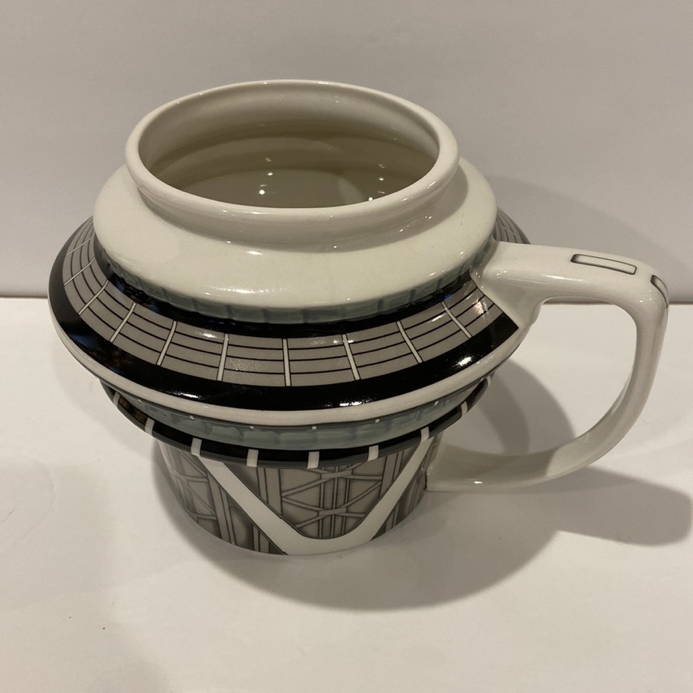 NWT Seattle Space Needle Oversized Mug/Cup/Vase/ Decor